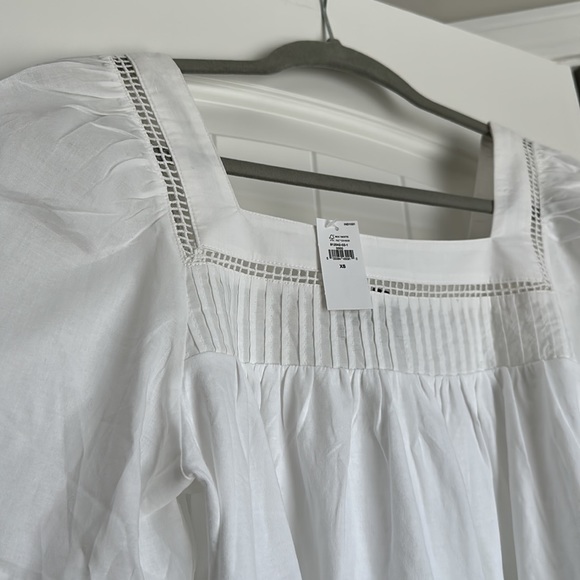 Banana Republic Mixed Material White Pintuck Knit short puff sleeve top size XS. - Picture 4 of 13